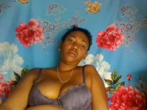 Screenshot from raiisaaa webcams