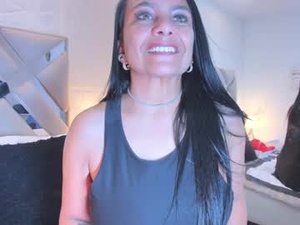 Screenshot from raquel_moore webcams
