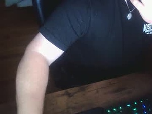 Screenshot from redheadedking webcams