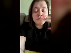 Screenshot from riah_babbie webcams