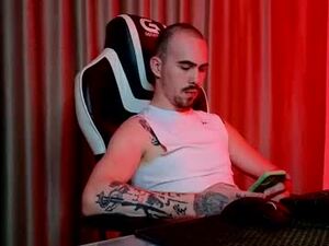 Screenshot from richiecash769 webcams