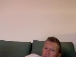 Screenshot from richiieee webcams