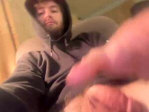 Screenshot from ricracks11 webcams