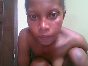 Screenshot from rinah654271 webcams