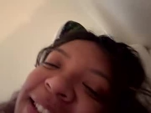 Screenshot from rizzbizzy webcams