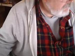 Screenshot from rndmronnie webcams