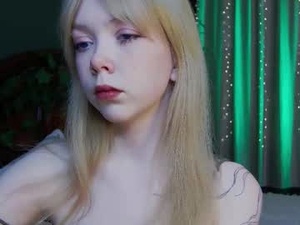 Screenshot from rochelle_dolly webcams