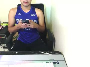 Screenshot from rogueprince_jace webcams