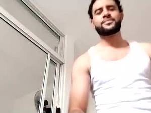 Screenshot from ronreal07 webcams