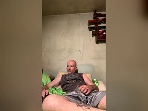 Screenshot from rooster333777 webcams