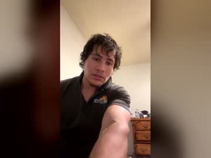 Screenshot from roro34105998 webcams