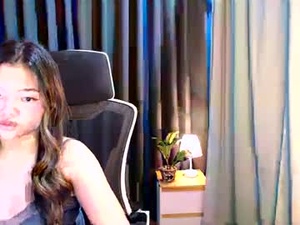 Screenshot from roryblaire webcams