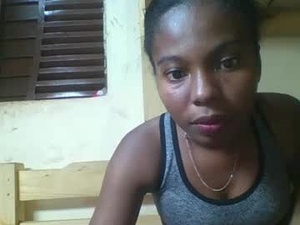 Screenshot from rosalinda933 webcams