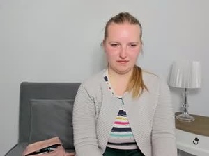 Screenshot from rosehypnotic webcams
