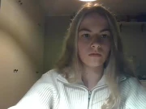 Screenshot from rosie_june webcams