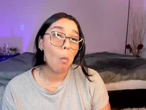 Screenshot from rosyejones webcams