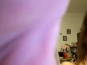 Screenshot from rubey2steps1 webcams