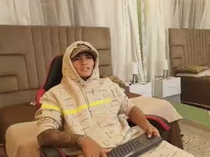 Screenshot from ruslan_marcel webcams