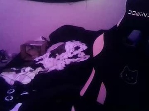 Screenshot from rvbygloom webcams