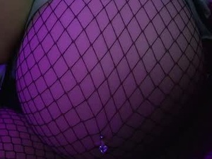 Screenshot from rynn_x webcams