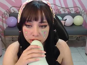 Screenshot from saabrina_ webcams