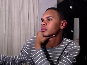 Screenshot from santihot_15 webcams