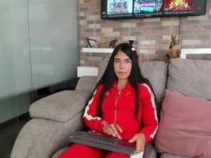Screenshot from sara_as_ webcams