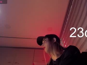 Screenshot from sara_hunter1 webcams