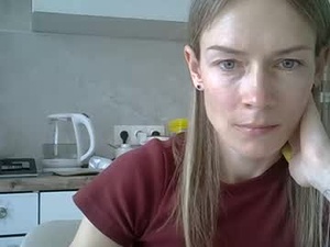 Screenshot from sara_killian webcams
