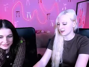 Screenshot from sara_muse1 webcams