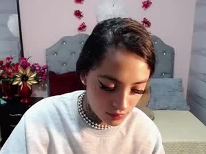 Screenshot from saraathx webcams