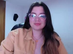 Screenshot from sarahros1 webcams