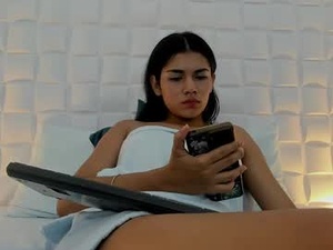 Screenshot from sarita_pinkie webcams