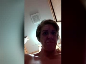 Screenshot from savage_slut69 webcams