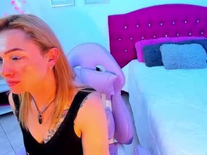 Screenshot from scarlett_blake11 webcams