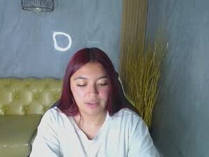 Screenshot from scarlett_red_a webcams