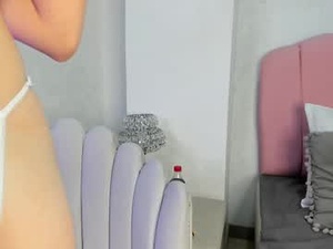 Screenshot from scarlett_smith_3 webcams