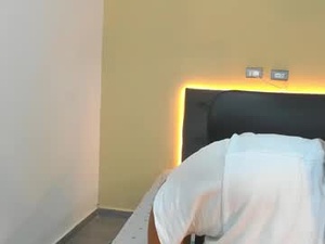 Screenshot from scarletthom webcams