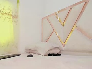 Screenshot from scarlettm08__ webcams