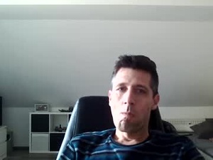 Screenshot from schnuckigeil webcams