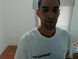 Screenshot from sebas302378 webcams