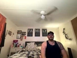 Screenshot from secretsofusxo webcams