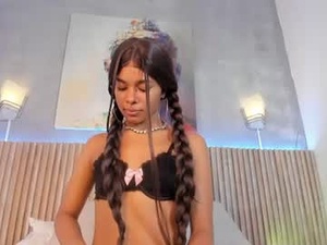 Screenshot from selenne__22 webcams