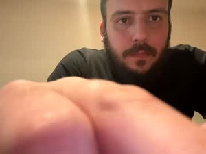 Screenshot from serbianguy8 webcams