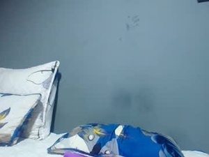 Screenshot from sexybustyebony19 webcams