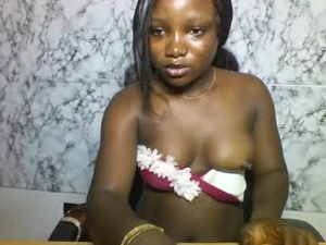 Screenshot from sexynayaluxe webcams