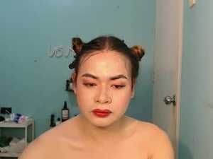 Screenshot from sexypetiteraine webcams