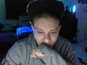 Screenshot from shades455 webcams