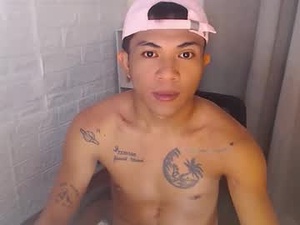 Screenshot from shake_raytow34 webcams