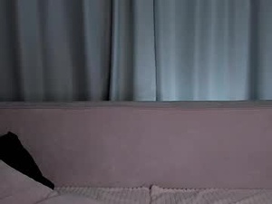 Screenshot from she_well webcams